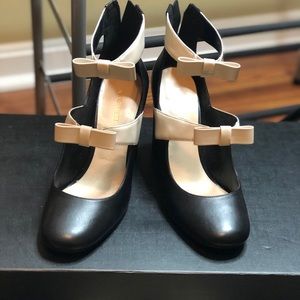 Nine West bow heels